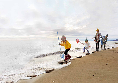 Image of a woman at home usingBradsville Metropolitan Banking